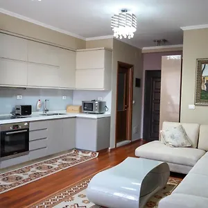 Apartament Lovely In The Heart Of Tirana