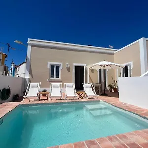 guesthouse-casa-felicia.hotelaalgarve.com/