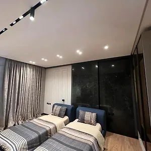 remarkable-lux-apartament.hotels-in-tirana.com/